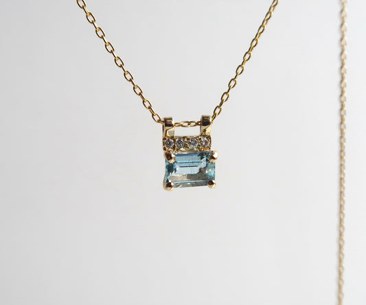 Aquamarine and Diamond Necklace