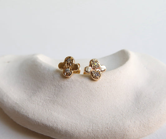 Nishi Yellow Gold Diamond Studs