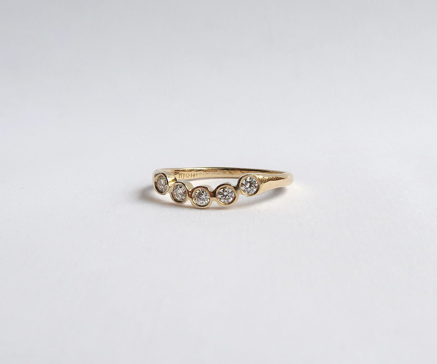 Nishi Curved Diamond Ring