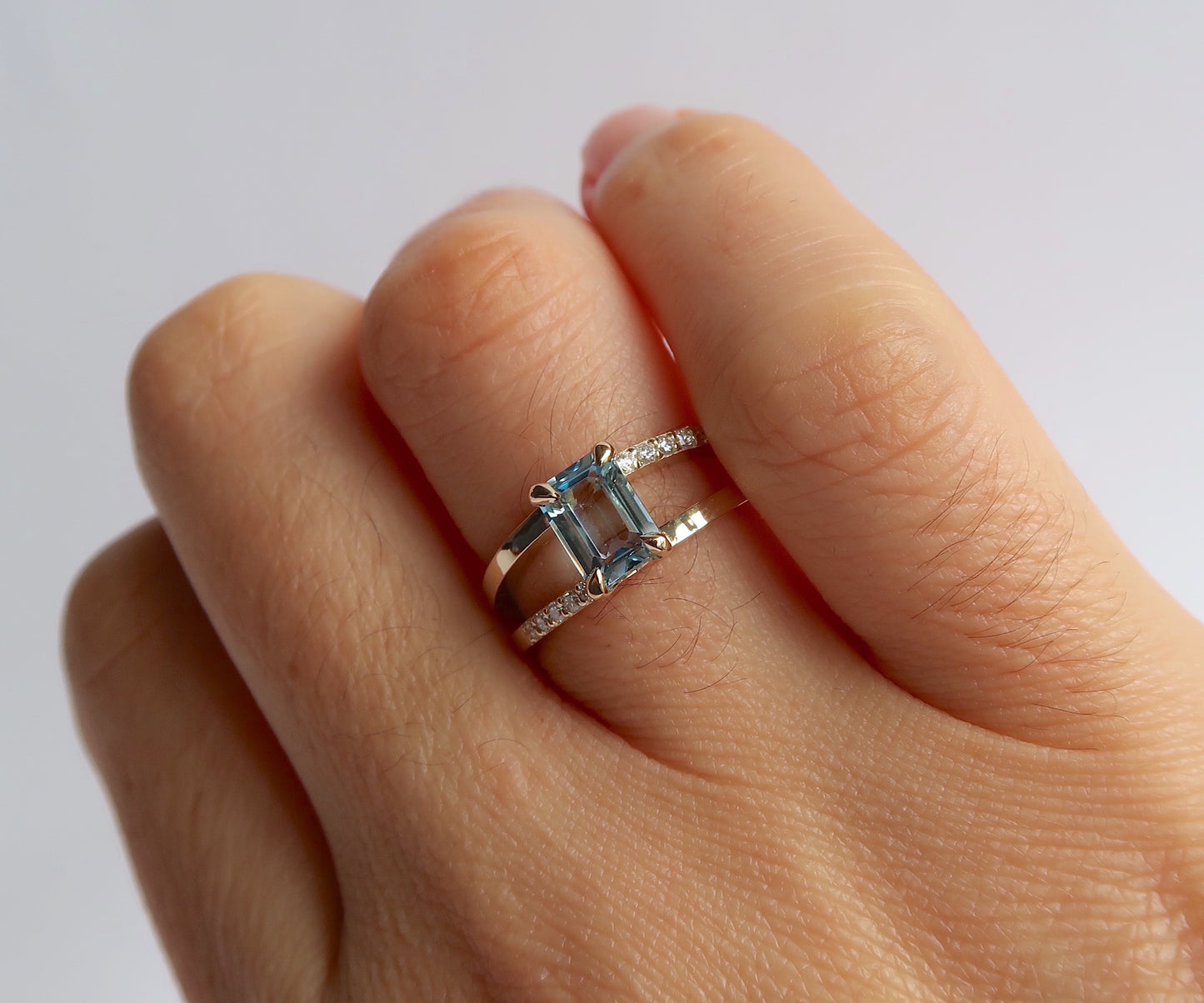 Nishi Aquamarine and Diamond Gold Ring