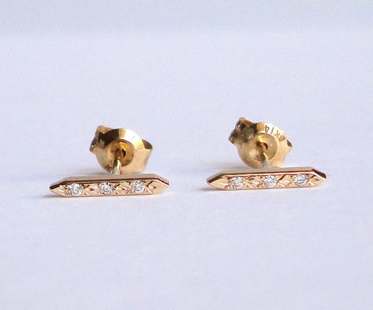 Nishi Diamond Arrow Gold Studs