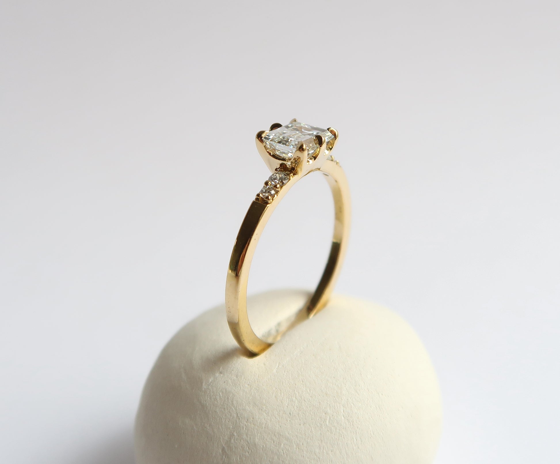 Nishi Emerald Cut Diamond Ring in Yellow Gold