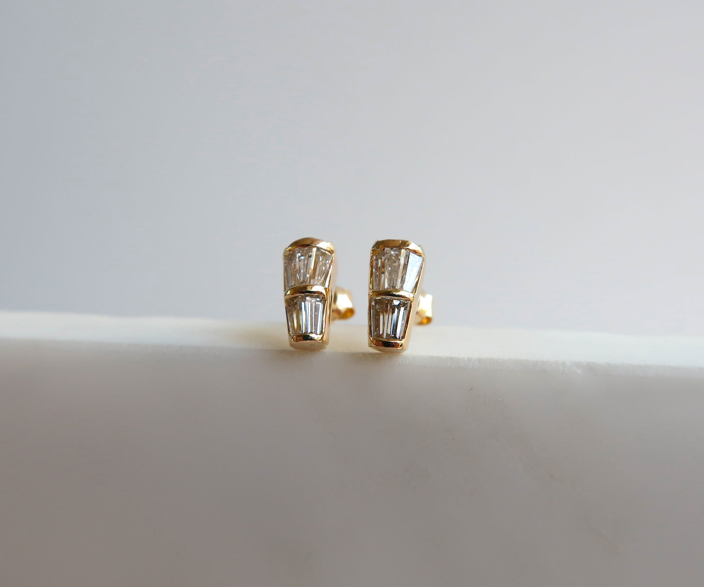 Baguette diamond and gold earrings 