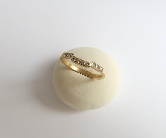 Nishi Diamond Step Yellow Gold Band