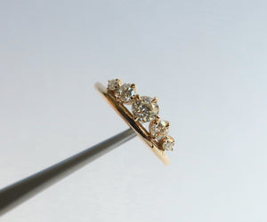 Nishi 5 stone diamond crown ring