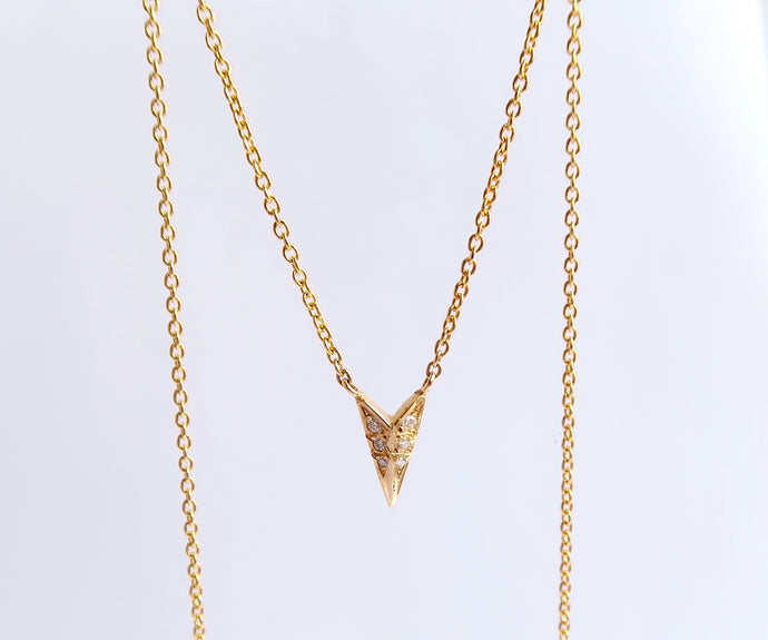 Nishi Arrow Gold and Diamond Geometric Necklace