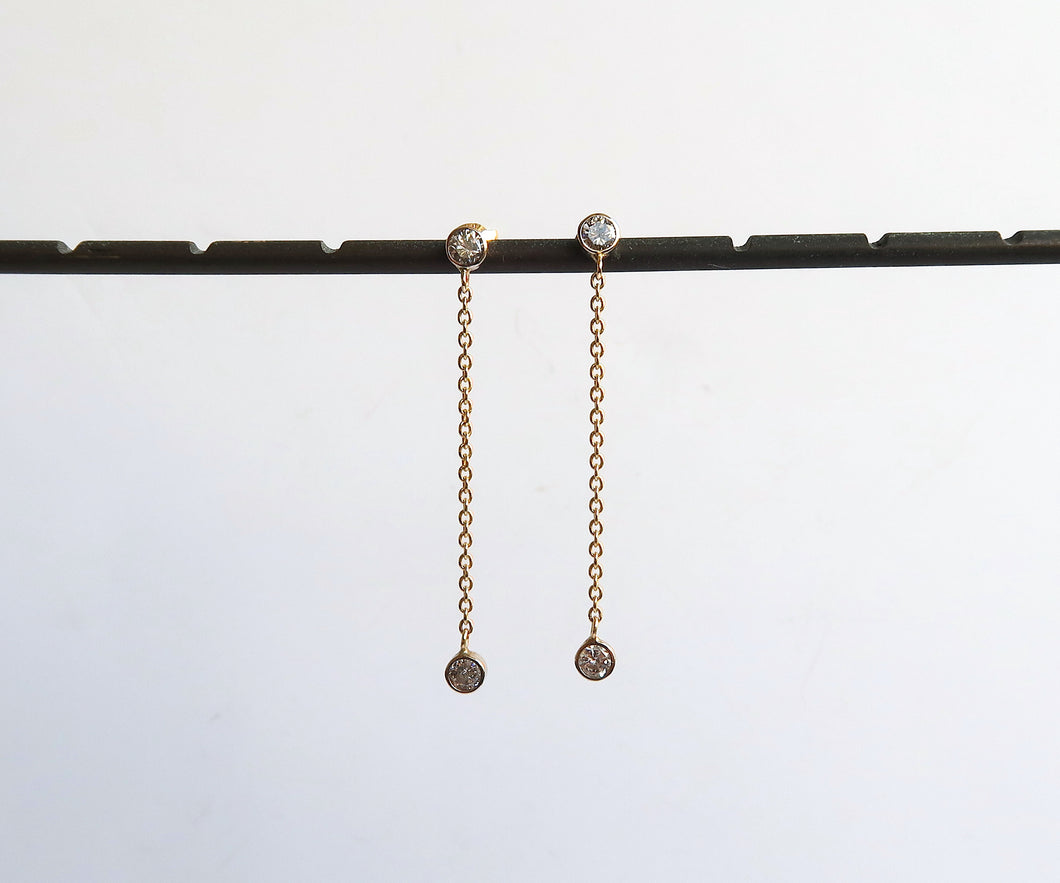 Nishi bezel set diamond chain link earrings