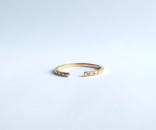 Load image into Gallery viewer, Nishi Diamond Falt Open Gold Band