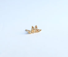 Load image into Gallery viewer, Nishi Double Leaf Diamond Studs