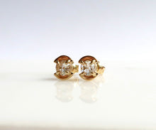 Load image into Gallery viewer, Nishi rose cut diamonds studs