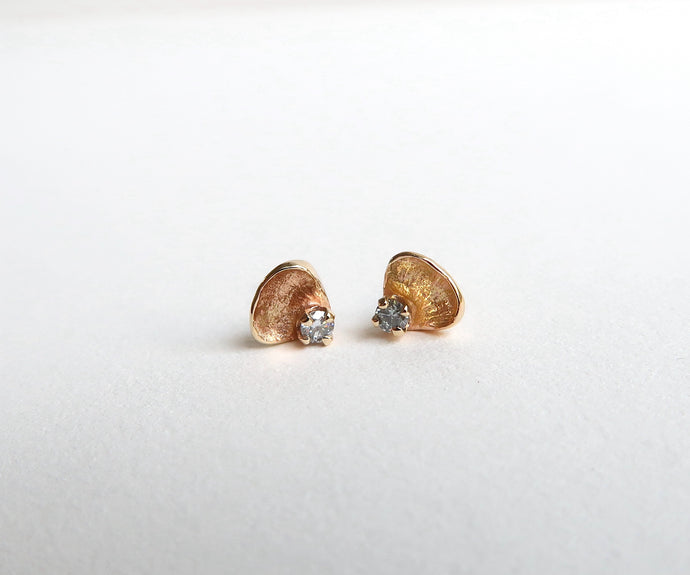 Nishi Petal 14K yellow gold studs