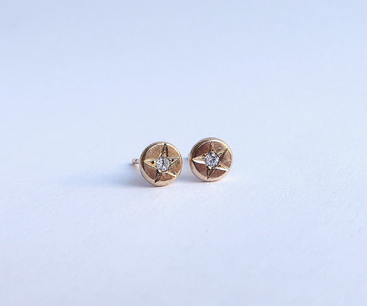 Nishi Star Set Diamond Gold Studs