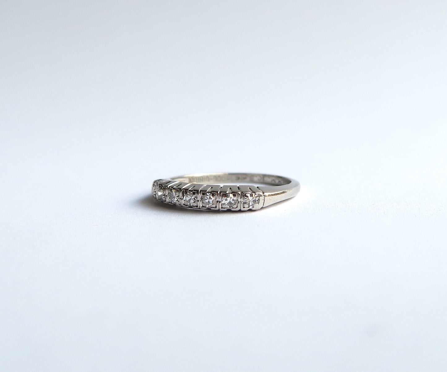 Nishi Vintage Diamond Platinum Band