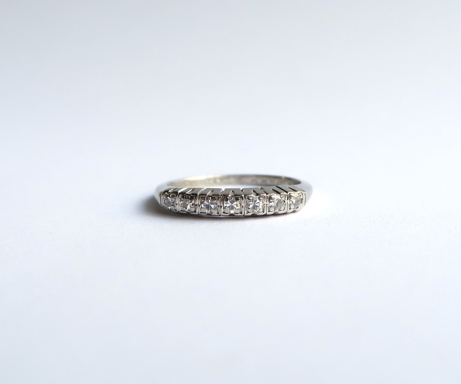 Nishi Vintage Diamond Platinum Band