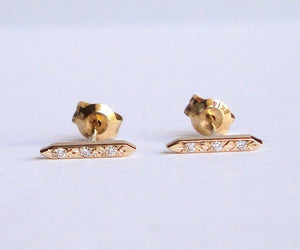 Nishi Diamond Arrow Gold Studs